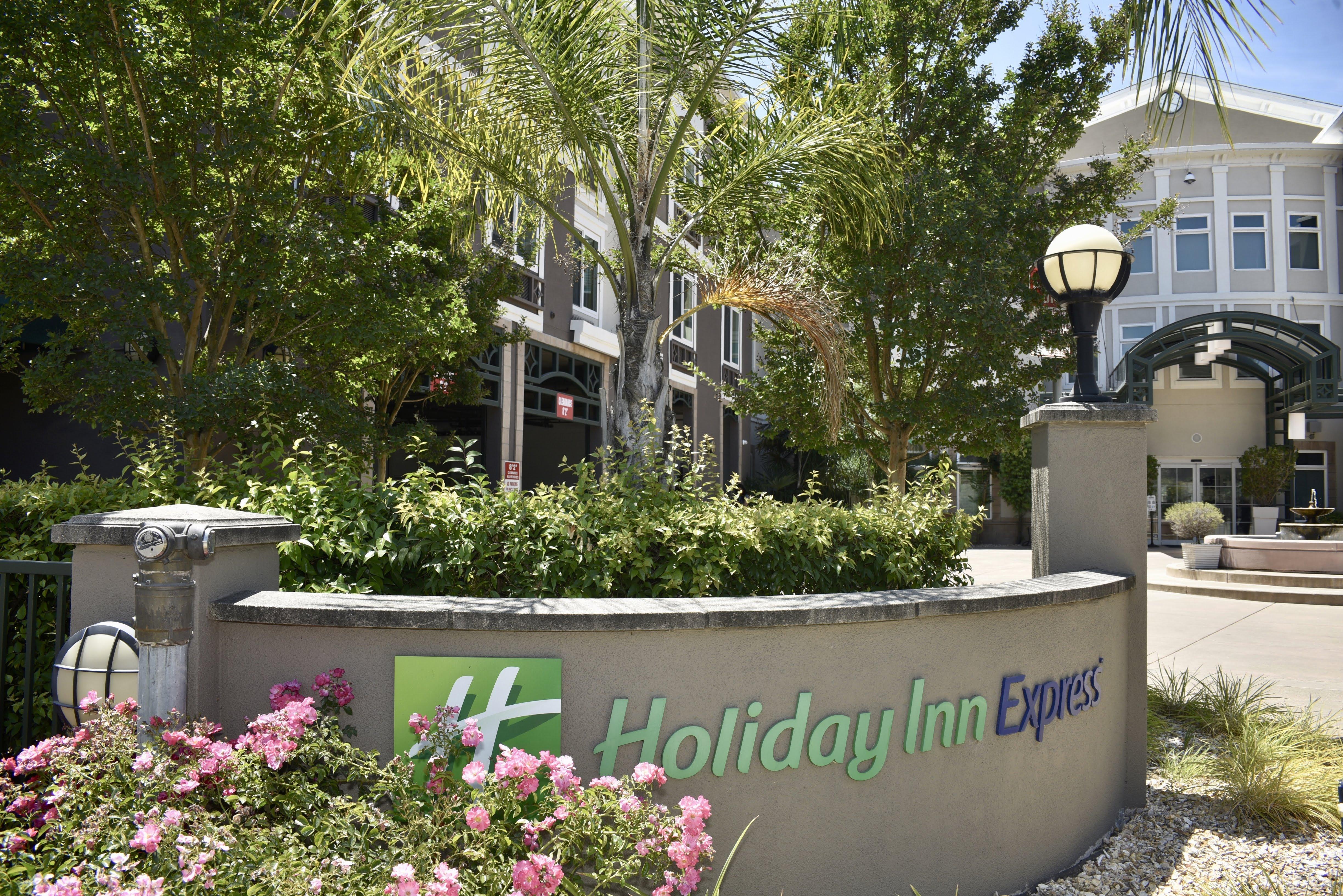 Holiday Inn Express Windsor Sonoma Wine Country By Ihg מראה חיצוני תמונה