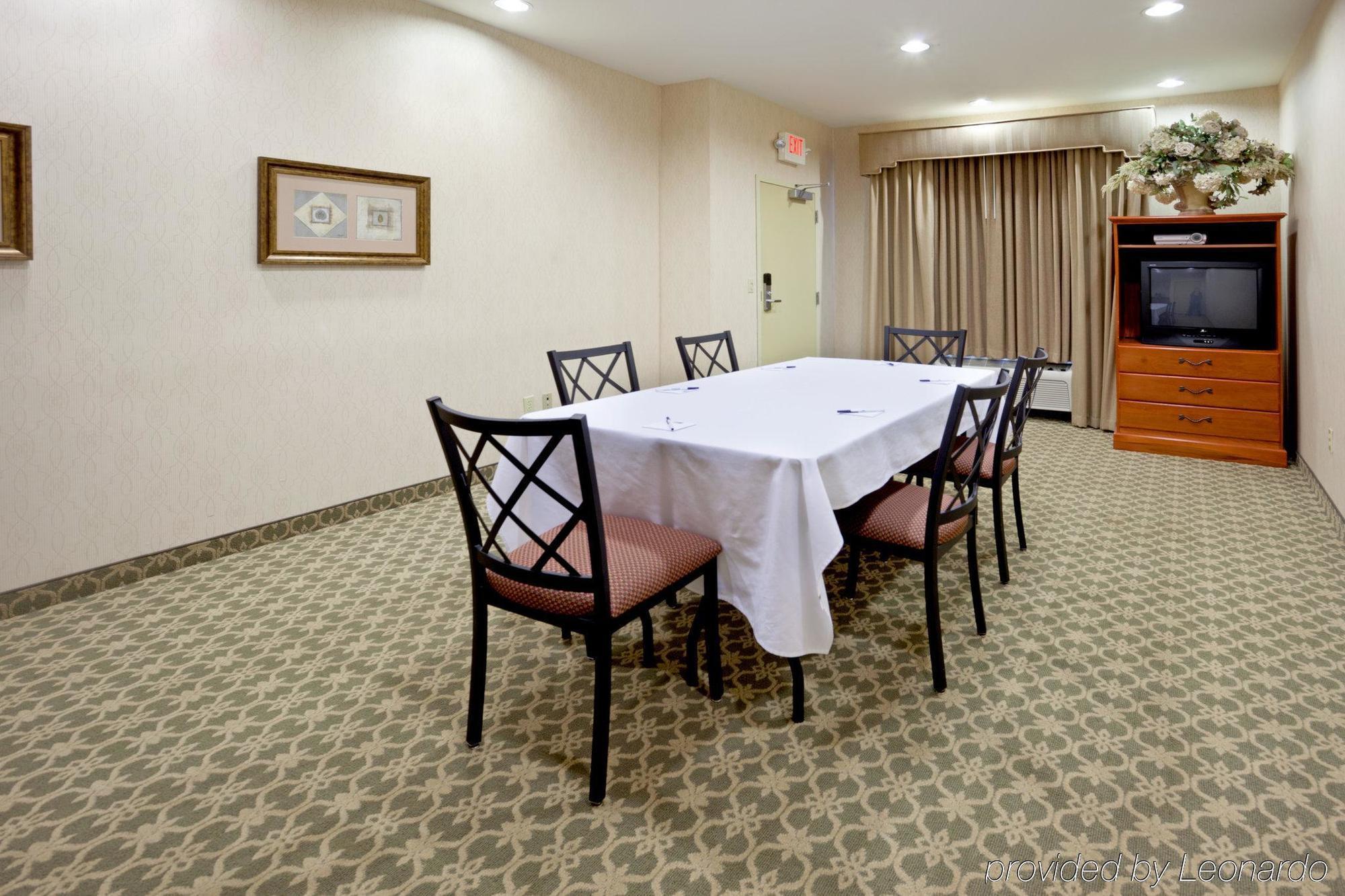 Holiday Inn Express Windsor Sonoma Wine Country By Ihg מסעדה תמונה