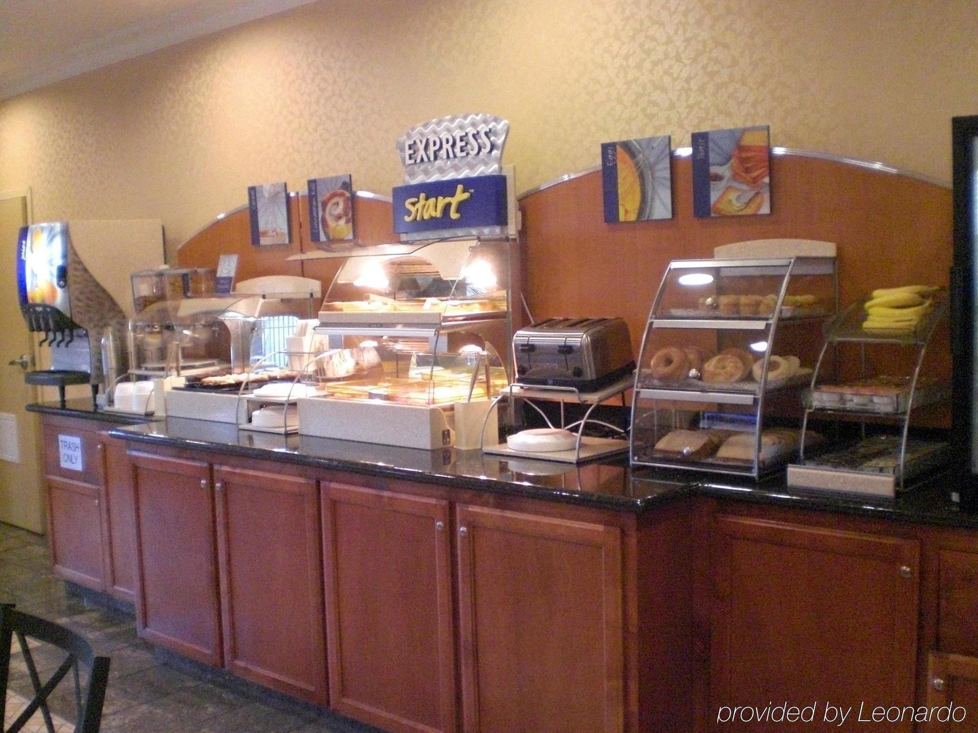 Holiday Inn Express Windsor Sonoma Wine Country By Ihg מסעדה תמונה